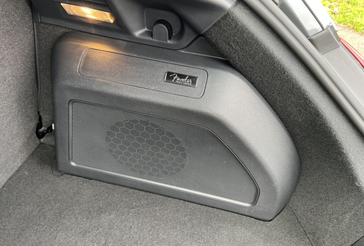 Volkswagen New Beetle II Phase 2 1.4 TSI DSG7 150 cv BVA DUNE