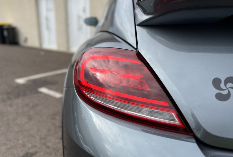 Volkswagen New Beetle II Phase 2 1.4 TSI DSG7 150 cv BVA DUNE