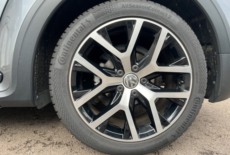 Volkswagen New Beetle II Phase 2 1.4 TSI DSG7 150 cv BVA DUNE