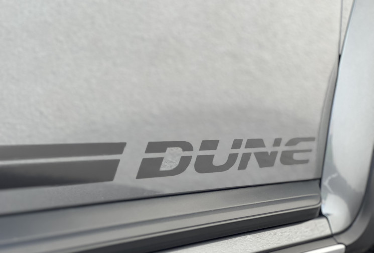 Volkswagen New Beetle II Phase 2 1.4 TSI DSG7 150 cv BVA DUNE