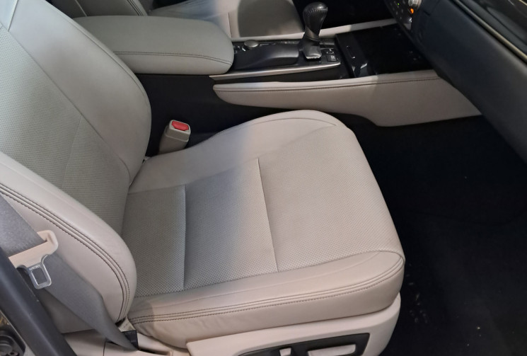 Lexus GS 2.5 HYBRID 300H BUSINESS CUIR - SUPERBE - SUIVI LEXUS - CT VIERGE - GARANTIE -