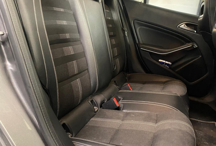 Mercedes GLA GLA 180 122ch SENSATION TOIT OUVRANT HAYON ELECTRIQUE