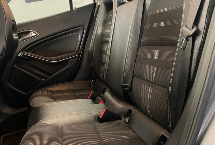 Mercedes GLA 180 122ch SENSATION TOIT OUVRANT HAYON ELECTRIQUE