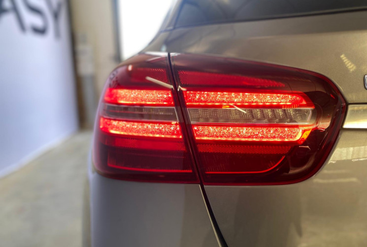Mercedes GLA 180 122ch SENSATION TOIT OUVRANT HAYON ELECTRIQUE