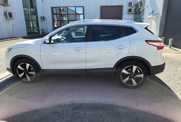 Nissan Qashqai 1.6 dCi 130 cv N-CONNECTA Xtronic * Caméra 360 * Toit Panoramique * Clim Auto * 2WD