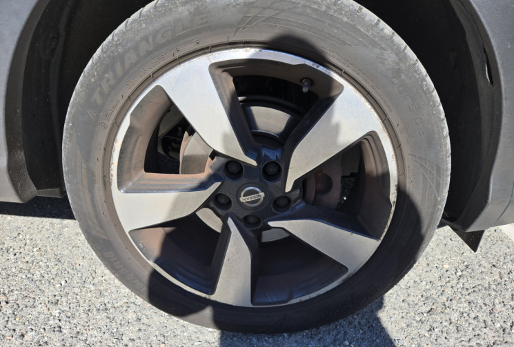Nissan Qashqai 1.6 dCi 130 cv N-CONNECTA Xtronic * Caméra 360 * Toit Panoramique * Clim Auto * 2WD