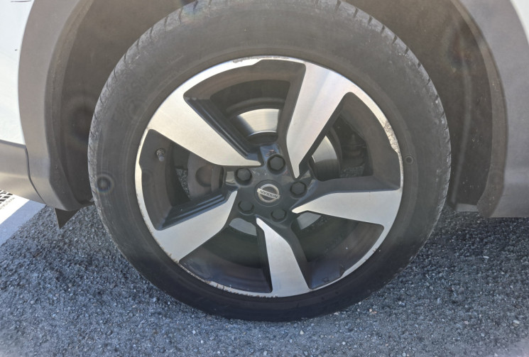 Nissan Qashqai 1.6 dCi 130 cv N-CONNECTA Xtronic * Caméra 360 * Toit Panoramique * Clim Auto * 2WD