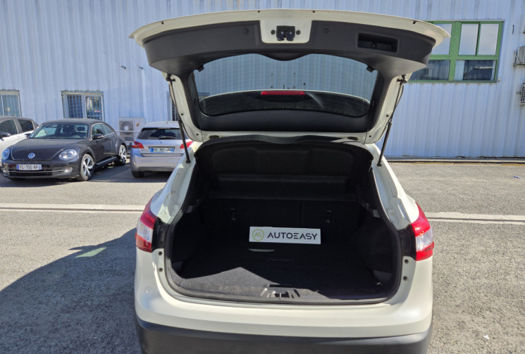 Nissan Qashqai 1.6 dCi 130 cv N-CONNECTA Xtronic * Caméra 360 * Toit Panoramique * Clim Auto * 2WD