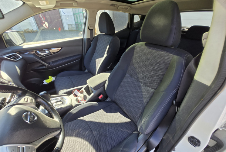 Nissan Qashqai 1.6 dCi 130 cv N-CONNECTA Xtronic * Caméra 360 * Toit Panoramique * Clim Auto * 2WD