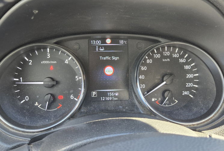 Nissan Qashqai 1.6 dCi 130 cv N-CONNECTA Xtronic * Caméra 360 * Toit Panoramique * Clim Auto * 2WD