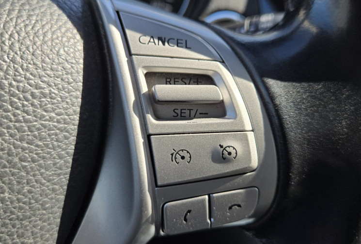 Nissan Qashqai 1.6 dCi 130 cv N-CONNECTA Xtronic * Caméra 360 * Toit Panoramique * Clim Auto * 2WD