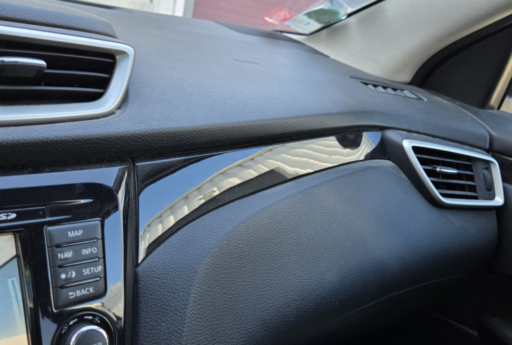Nissan Qashqai 1.6 dCi 130 cv N-CONNECTA Xtronic * Caméra 360 * Toit Panoramique * Clim Auto * 2WD