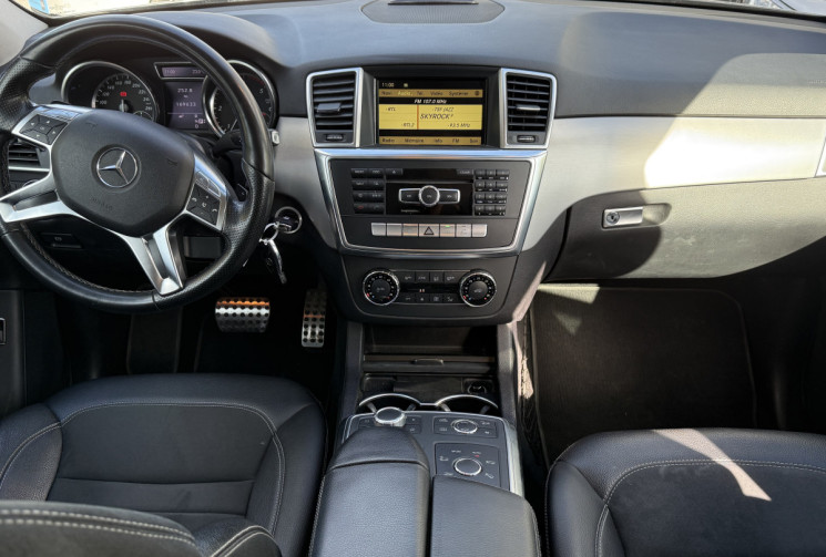 Mercedes ML 350 3.0 V6 CDI 258 CV PACK SPORT OFF ROAD