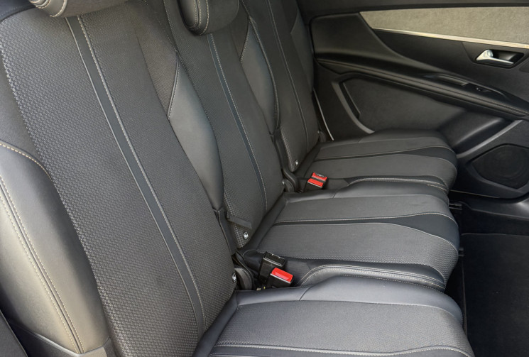 Peugeot 5008 GT LINE 1.2 130 CV BOITE AUTO - 50 000 km !!!!