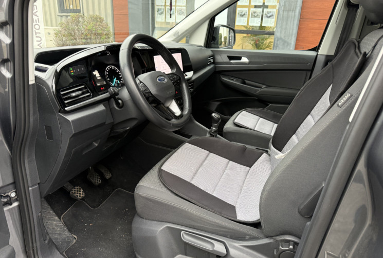 Ford Tourneo Connect 1.5 EcoBoost 114ch Titanium / Sièges chauffants / 