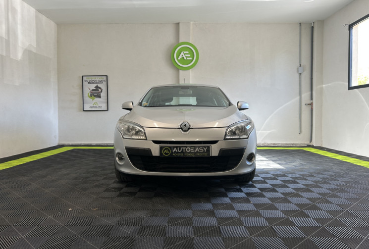 Renault Megane III (B95) 1.5 dCi 110ch FAP Carminat TomTom eco²