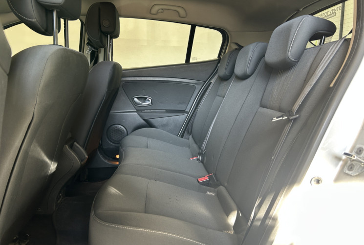 Renault Megane III (B95) 1.5 dCi 110ch FAP Carminat TomTom eco²