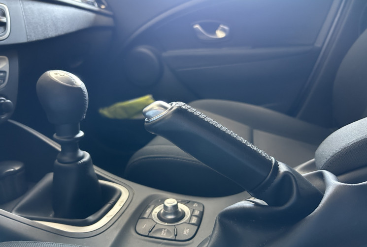 Renault Megane III (B95) 1.5 dCi 110ch FAP Carminat TomTom eco²