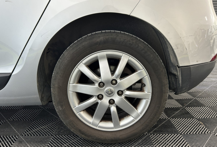 Renault Megane III (B95) 1.5 dCi 110ch FAP Carminat TomTom eco²