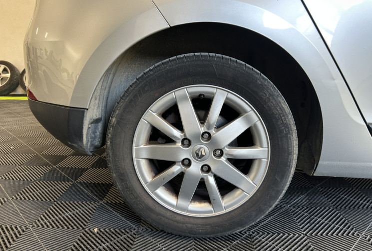 Renault Megane III (B95) 1.5 dCi 110ch FAP Carminat TomTom eco²