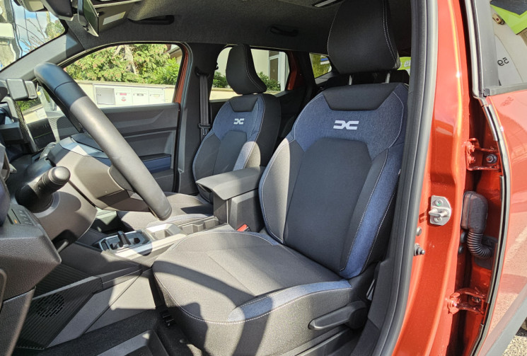 Dacia Duster  1.6 hybrid 140 ch Journey Attelage