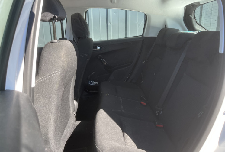 Peugeot 208 Phase 2 5 Portes 1.2 VTi 82 cv