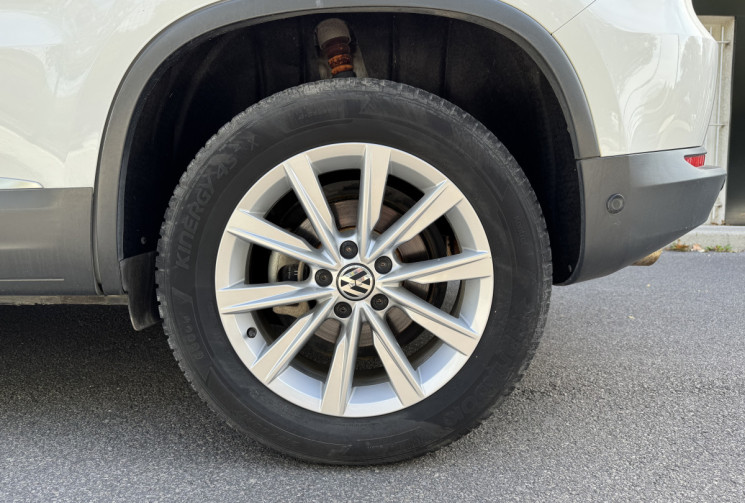 Volkswagen Tiguan 2.0 TDI 140 CARAT DSG7 4Motion / 1ere main / Toit ouvrant / Camera / GPS / Cuir