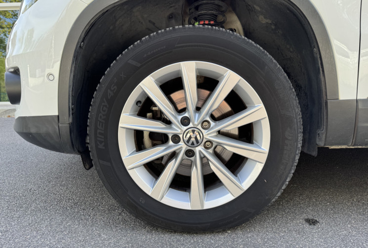 Volkswagen Tiguan 2.0 TDI 140 CARAT DSG7 4Motion / 1ere main / Toit ouvrant / Camera / GPS / Cuir