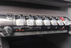 Peugeot 3008 II 2.0 BlueHDi 180 ch GT EAT8 - Toit Ouvrant - Sièges Chauffants