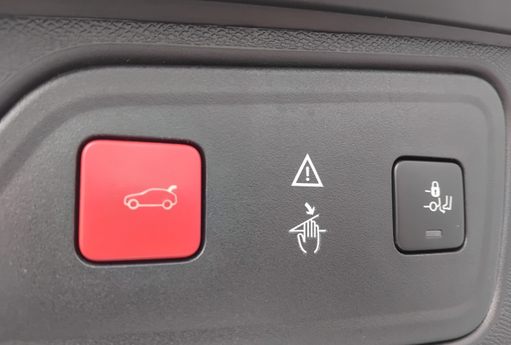 Peugeot 3008 II 2.0 BlueHDi 180 ch GT EAT8 - Toit Ouvrant - Sièges Chauffants