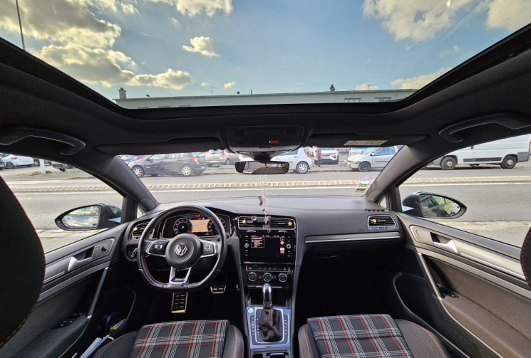 Volkswagen Golf 2.0 TSI 245 ch GTI Performance DSG7 Toit Ouvrant 