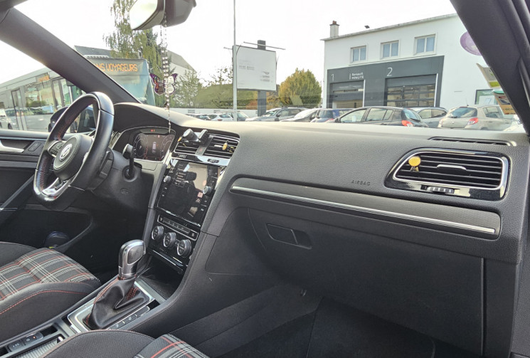 Volkswagen Golf 2.0 TSI 245 ch GTI Performance DSG7 Toit Ouvrant 