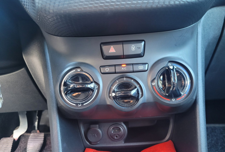 Peugeot 2008 1.2 PURETECH STYLE Peugeot 2008 1.2 PURETECH STYLE