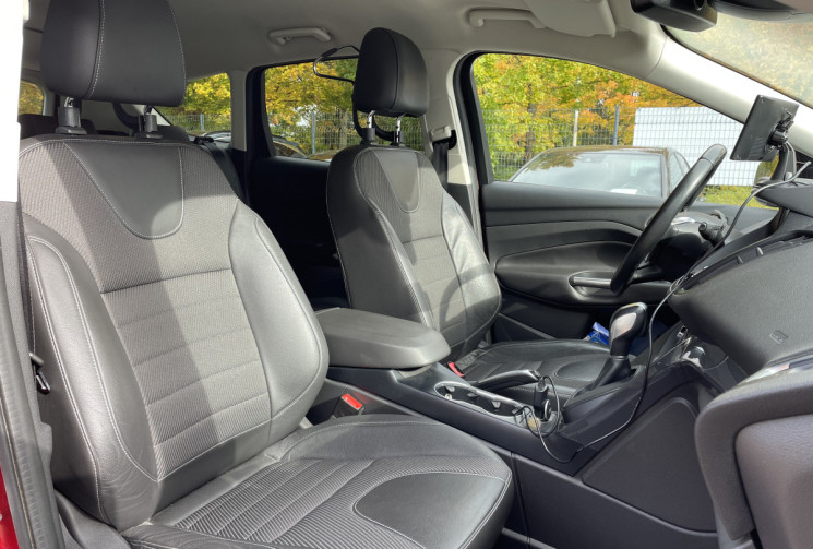 Ford Kuga 1.5 EcoBoost 182 ch Titanium 4x4 BVA/ 69000 km/ Distri OK/Attelage