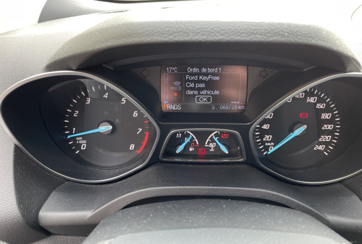 Ford Kuga 1.5 EcoBoost 182 ch Titanium 4x4 BVA/ 69000 km/ Distri OK/Attelage