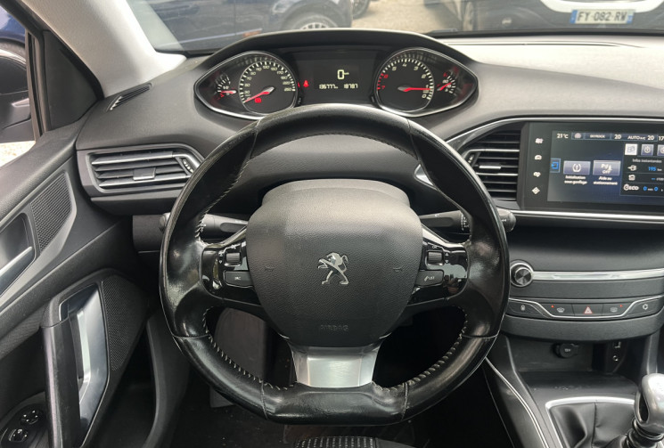 Peugeot 308 1.2 PureTech Sensation / Toit Panoramique / Distribution OK