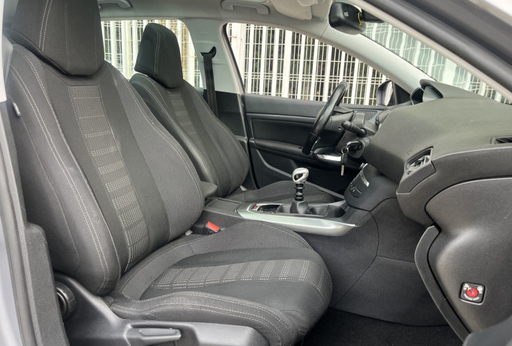Peugeot 308 1.2 PureTech Sensation / Toit Panoramique / Distribution OK