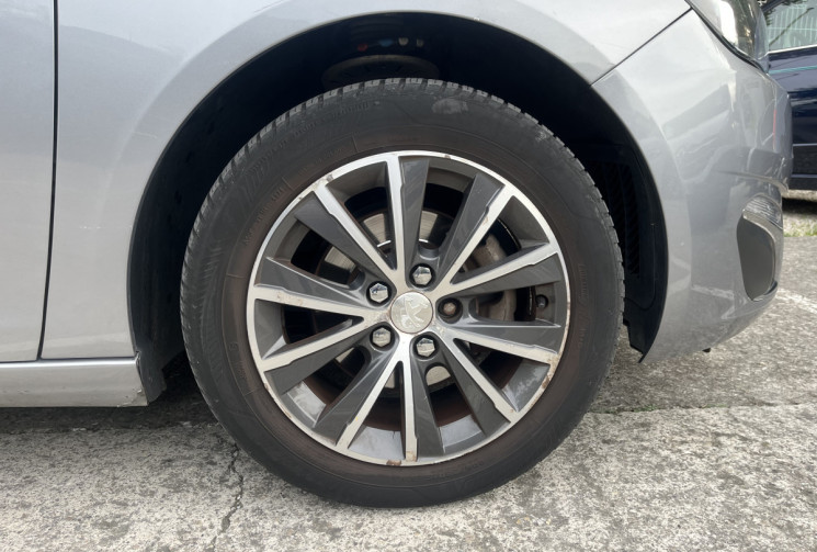 Peugeot 308 1.2 PureTech Sensation / Toit Panoramique / Distribution OK