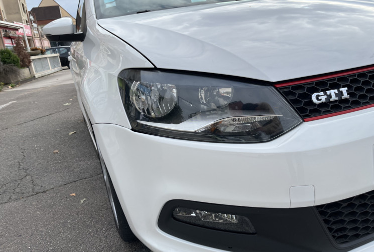 Volkswagen Polo V 5 portes 1.4 FSi DSG7 180 cv Boîte auto
