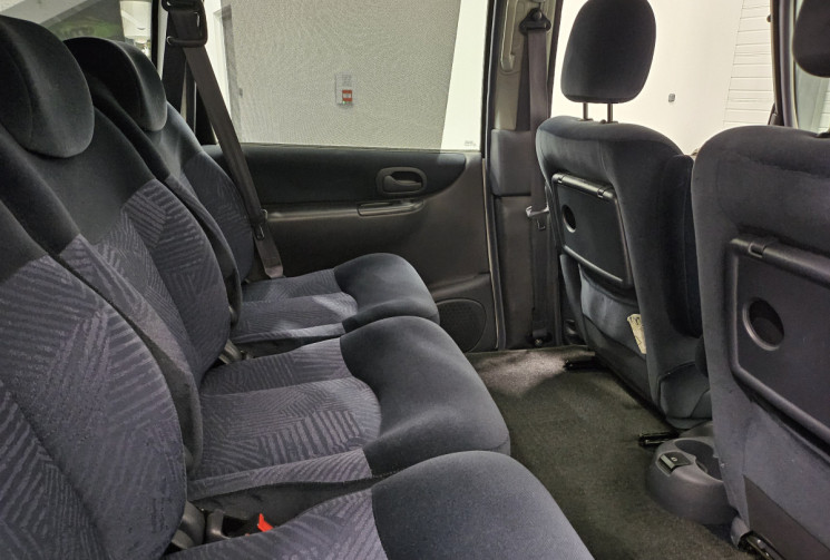 Renault Espace 2.0 16 v 140 cv expression / 7 places / 1° main / entretien concession 