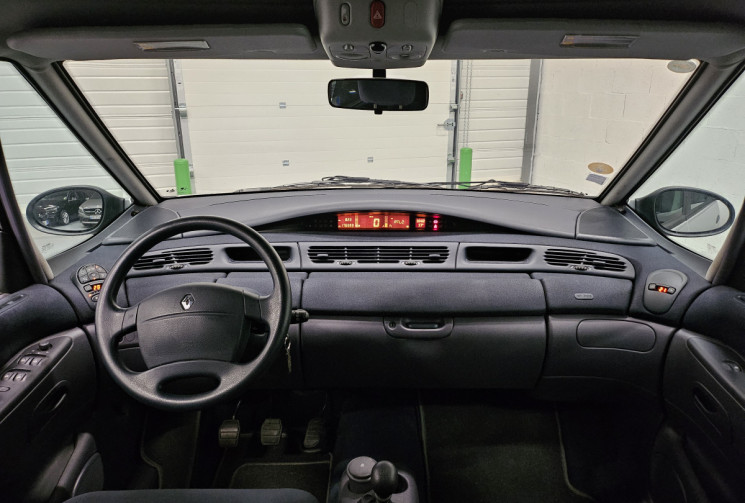 Renault Espace 2.0 16 v 140 cv expression / 7 places / 1° main / entretien concession 