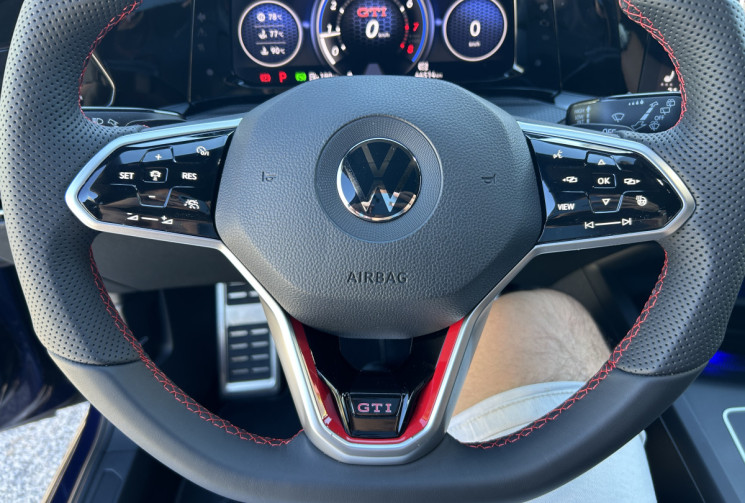 Volkswagen Golf VIII 2.0 TSI 300 Ch GTI CLUBSPORT DSG7 * CARPLAY * CAMERA * ECLAIRAGE D'AMBIANCE
