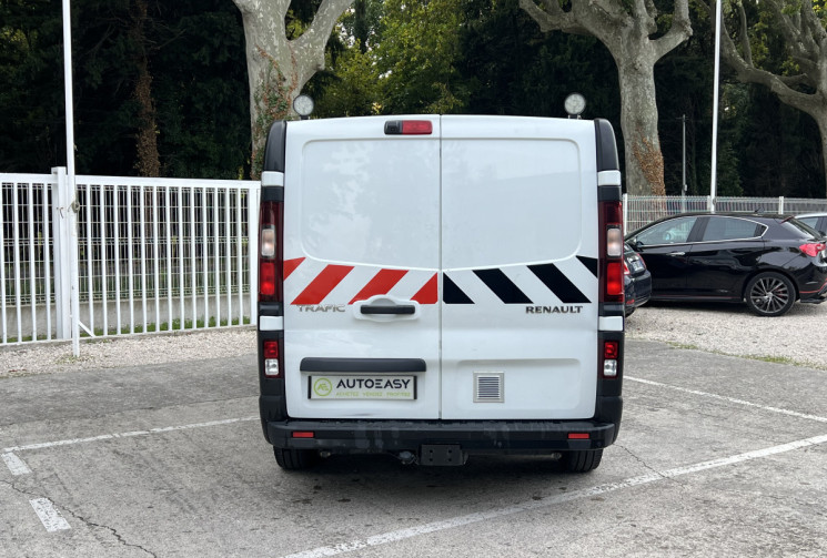 Renault Trafic L1H1 2.0 dCi 120 Confort / TVA Récupérable / Caméra / LED / Clim / Moteur à Chaine