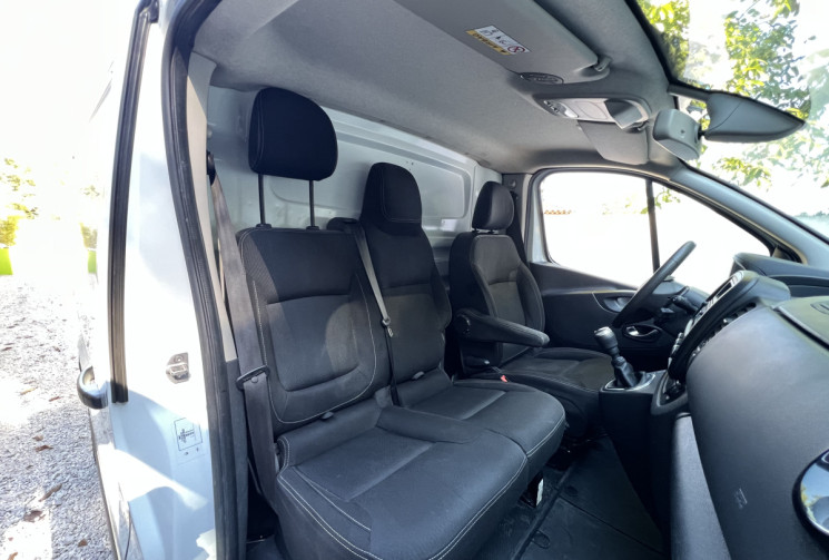 Renault Trafic L1H1 2.0 dCi 120 Confort / TVA Récupérable / Caméra / LED / Clim / Moteur à Chaine