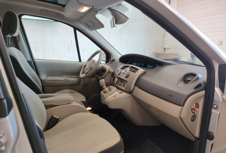 Renault Scénic II MEGANE SCENIC 1.5 dCi 106cv EXPRESSION