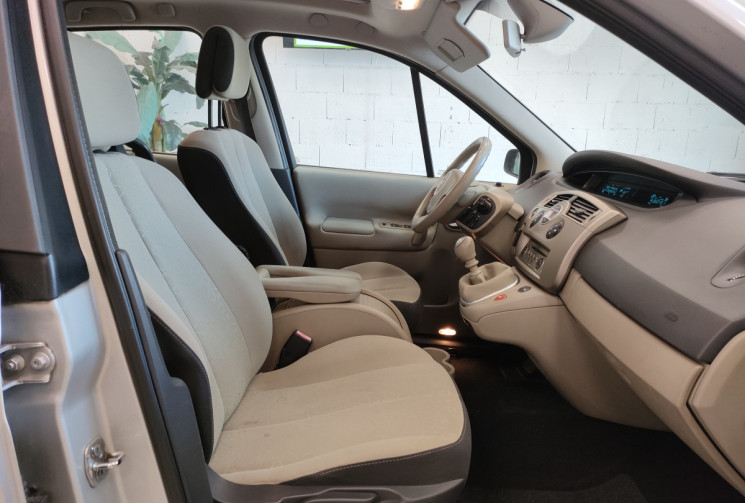 Renault Scénic II MEGANE SCENIC 1.5 dCi 106cv EXPRESSION