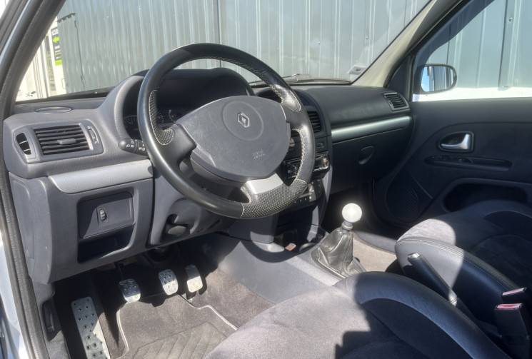 Renault Clio II RS Phase 2.0 i 16V 172 cv