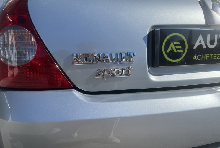 Renault Clio II RS Phase 2.0 i 16V 172 cv