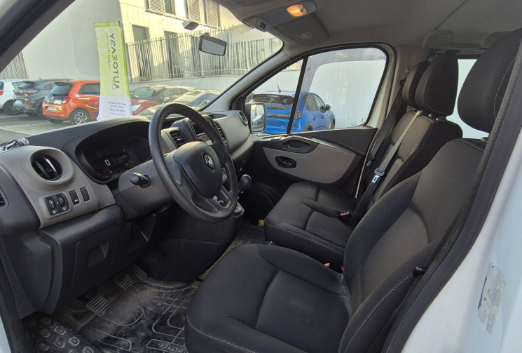 Renault Trafic 1.6 dCi 95ch Life 9 places  Renault Trafic 1.6 dCi 95ch Life 9 places