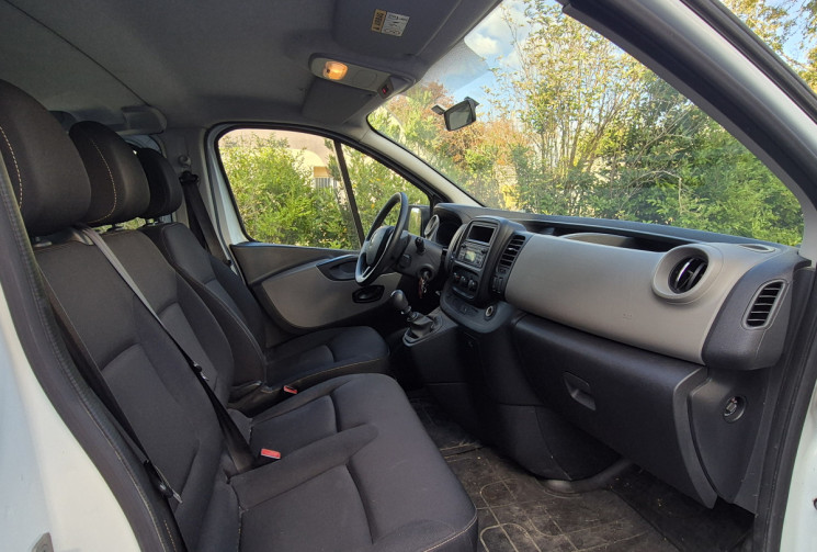 Renault Trafic 1.6 dCi 95ch Life 9 places  Renault Trafic 1.6 dCi 95ch Life 9 places